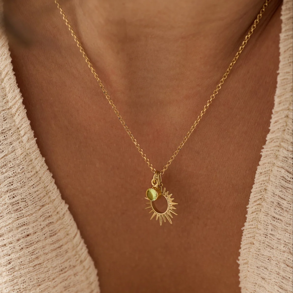 The 'Sunburst' Gold Peridot Necklace - Image 3